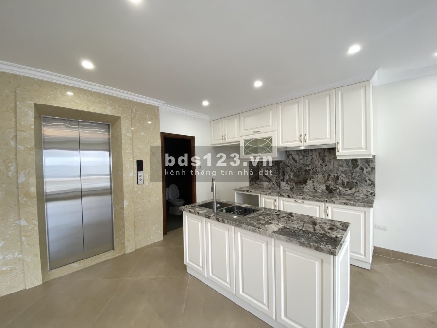 Bán nhà chia lô ngõ phố Đào Tấn Ba Đình 55m2 x 6 Tầng Thang Máy Oto Vào Nhà (làm Homestay)
