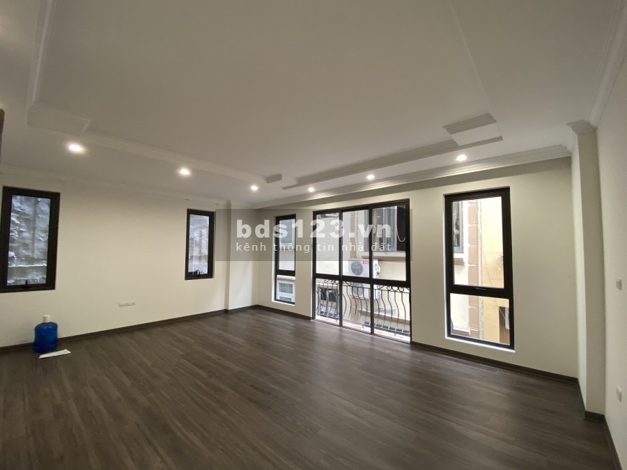 Bán nhà chia lô ngõ phố Đào Tấn Ba Đình 55m2 x 6 Tầng Thang Máy Oto Vào Nhà (làm Homestay)