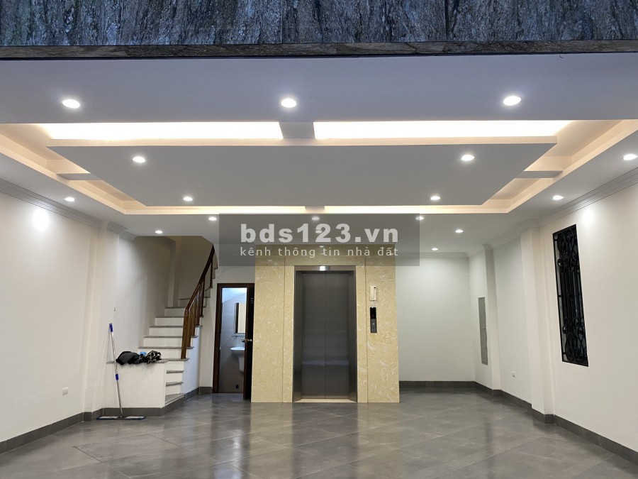 Bán nhà chia lô ngõ phố Đào Tấn Ba Đình 55m2 x 6 Tầng Thang Máy Oto Vào Nhà (làm Homestay)