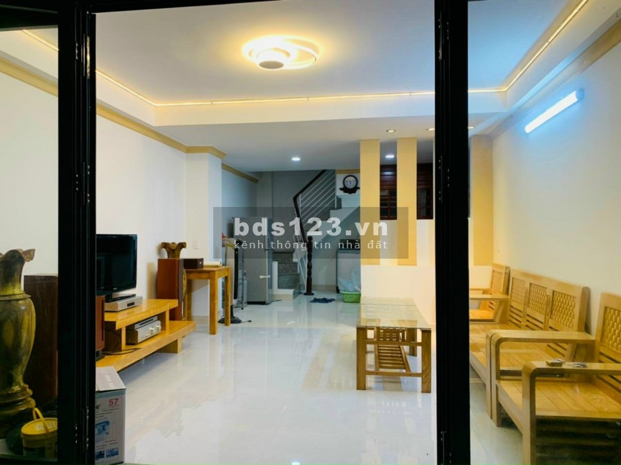 Bán nhà Phố Quận 7 kết cấu 1 lửng 1 lầu giá tốt mặt tiền hẻm Gò ô Môi, giá 3.8 tỷ