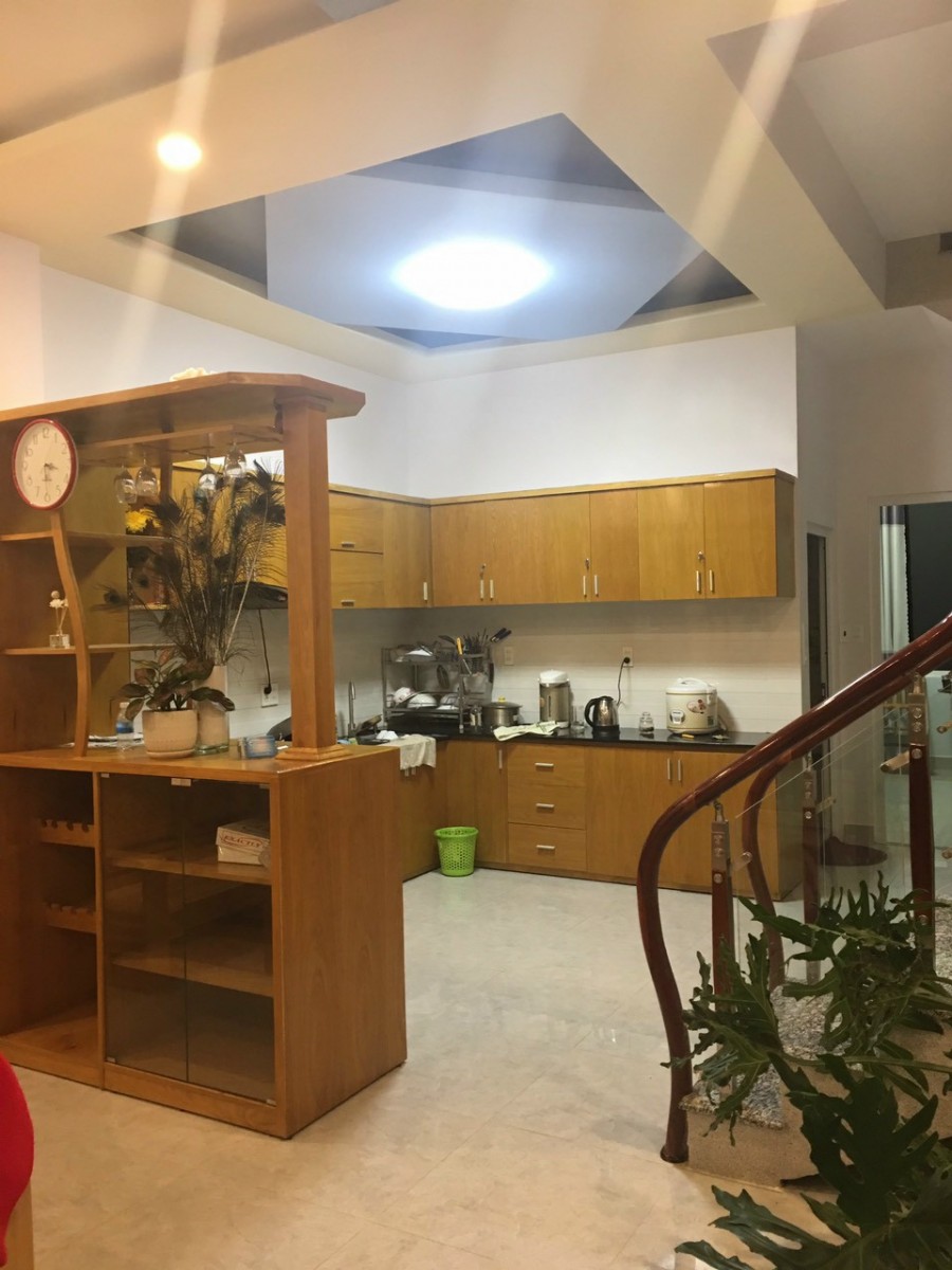 Bán Biệt Thự Đang Kinh Doanh Nguyễn Đình Quân