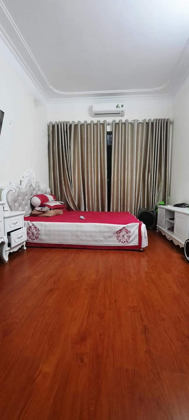 Bán nhà Nguyễn Trãi ngõ thông ba gác chạy tiện ích Royal city dt 55m2 4 tầng giá 4.3 tỷ