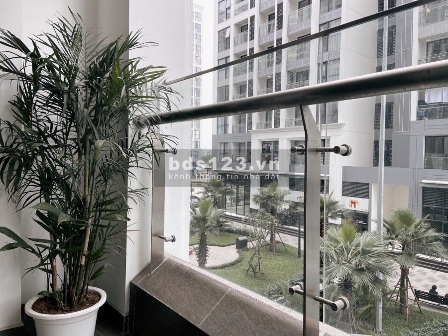 Cho thuê căn hộ 2PN full nội thất sang trọng tại vinhomes Symphony. LH: 0988581367