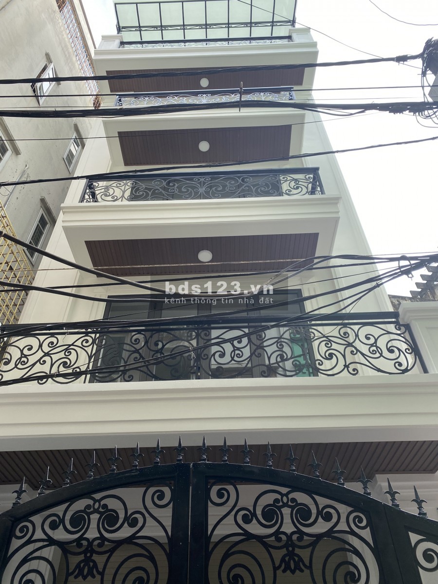 Chính chủ bán nhà phố Cù Chính Lan, Thanh Xuân, Nhà đẹp long lanh 66m2x 5 Tầng MT: 5.3m