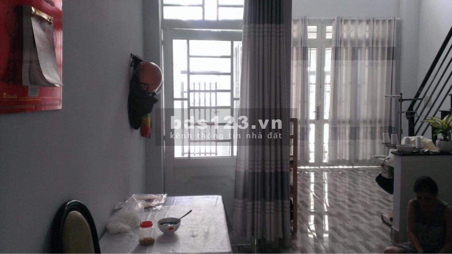 Bán gấp nhà đường Phú Định, phường 16, Quận 8, diện tích 72m2, sổ vuông