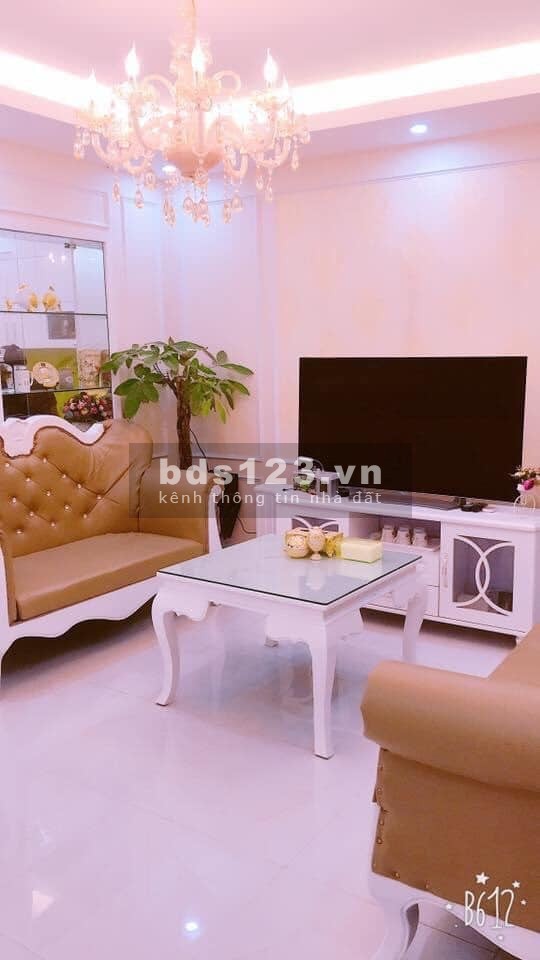 Bán nhà 3 tầng ngõ Văn Hương DT 39m2 giá 2,95 tỷ. LH 0912442669