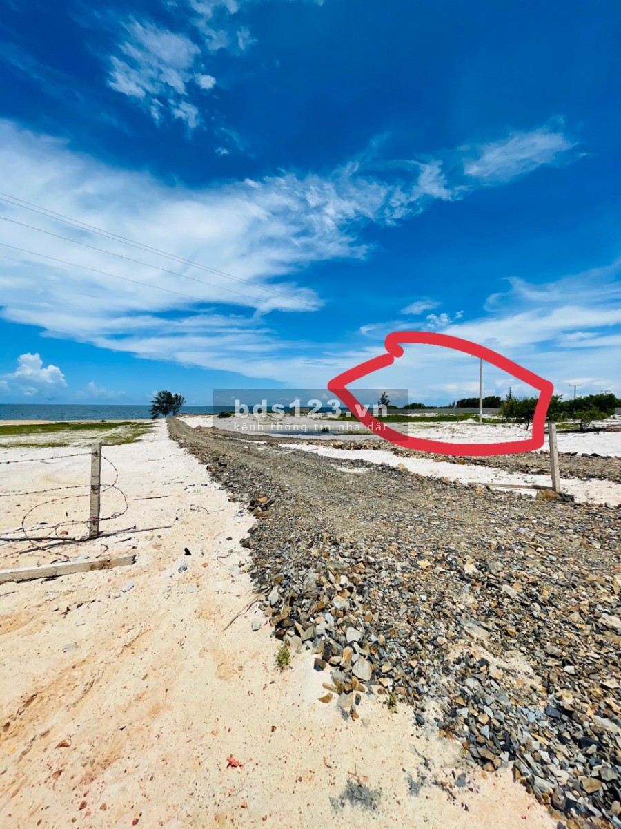 Bán đất chính chủ khu đang phát triển Bình Thuận DT706 300m