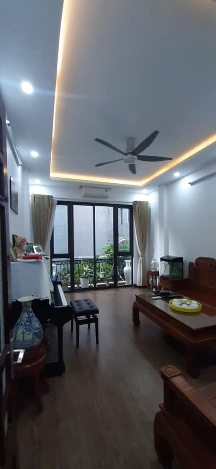 Cần bán gấp nhà Xuân Đỉnh, lô góc, ngõ rộng, dt 35m2 x 5 ầng, Giá 3.2 tỷ.