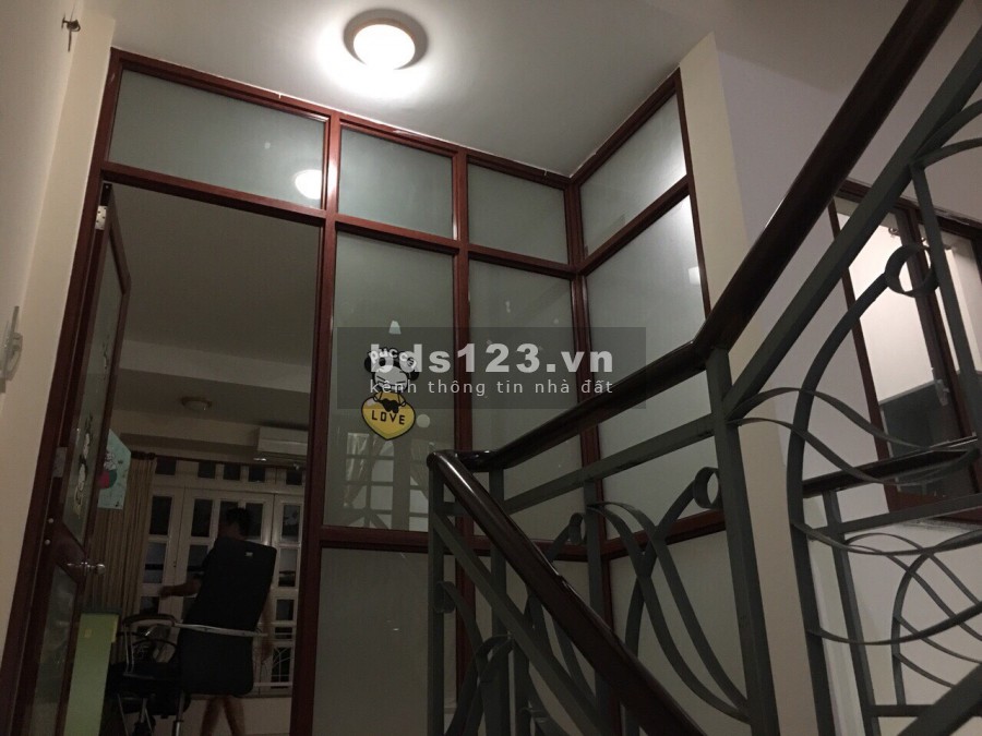 Nhà bán 1 trệt 1 lầu 66 Trần Văn Khánh, Quận 7, sổ hồng riêng