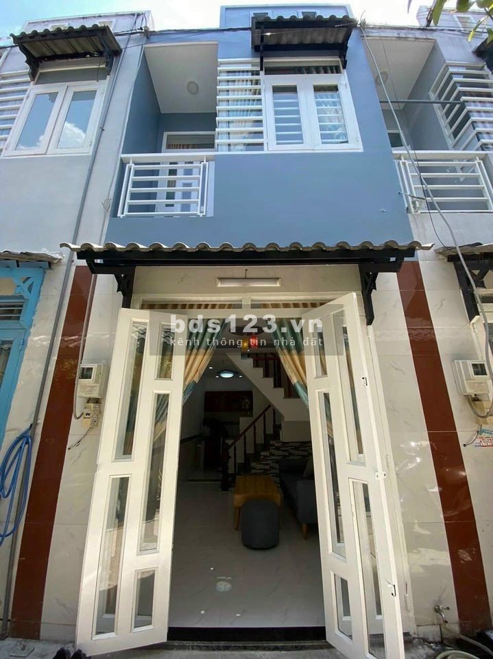 Chủ bán gấp Nhà 1T1L 50m2 ngay MT Trung Chánh Hóc Môn, HXH 5m, giá bán nhanh 750tr,SHR