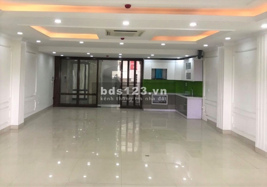 Tòa nhà mặt phố Nguyễn Chí Thanh, Đống Đa. Vỉa hè, oto, KD. 130m2, 8T, MT6m, 40 tỷ