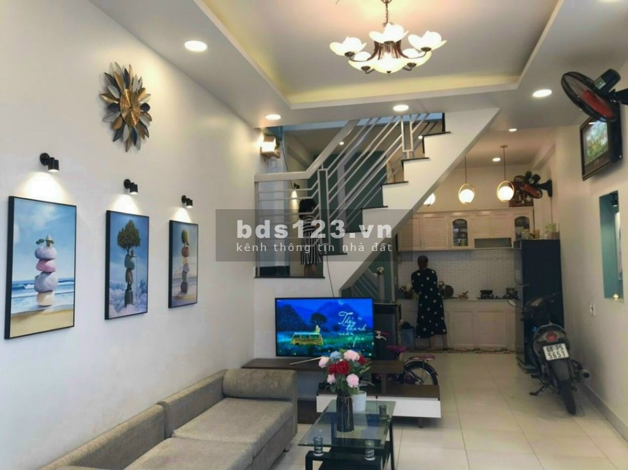 Hẻm Rộng Rãi Đường Hòa Hảo 40m2 chỉ 6.2 tỷ, Mới Ở Ngay