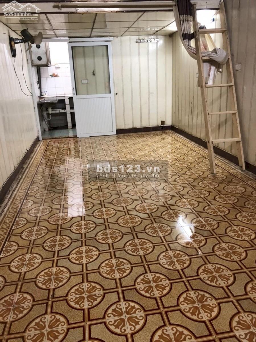 Cần cho thuê nhà tập thể tầng 1 Phòng 11 nhà C tập thể Bộ Công An phường Ô Chợ Dừa, Quận Đống Đa