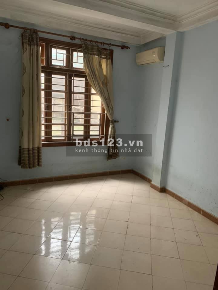 Bán gấp nhà 35m2, nhỉnh 3 tỷ, Đại Cồ Việt trung tâm Quận Hai Bà Trưng, ngõ thông ô tô tránh