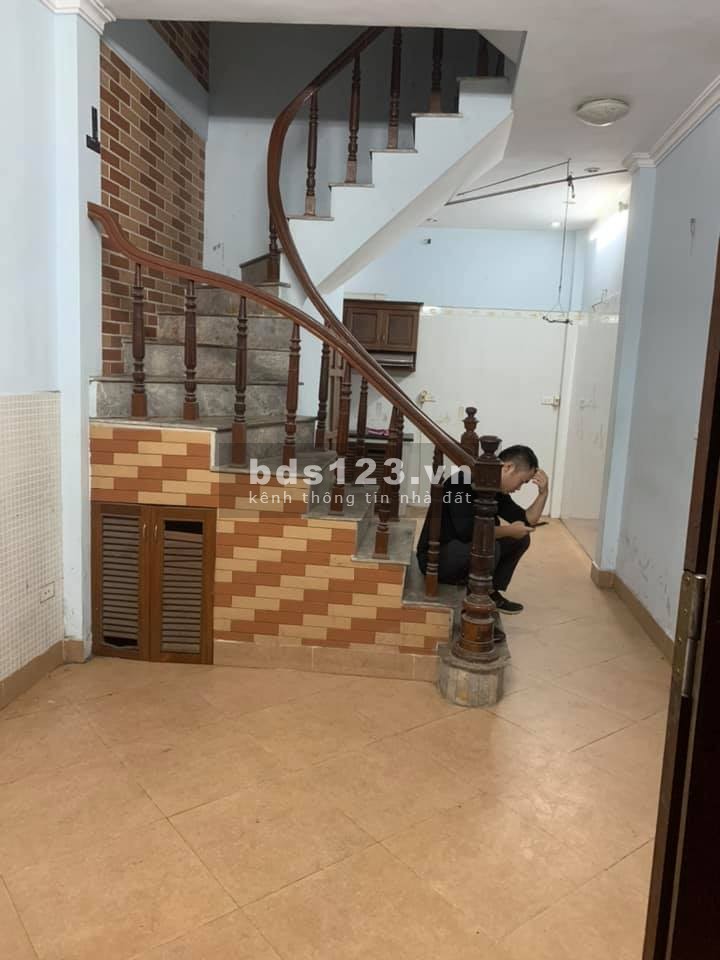 Bán gấp nhà 35m2, nhỉnh 3 tỷ, Đại Cồ Việt trung tâm Quận Hai Bà Trưng, ngõ thông ô tô tránh