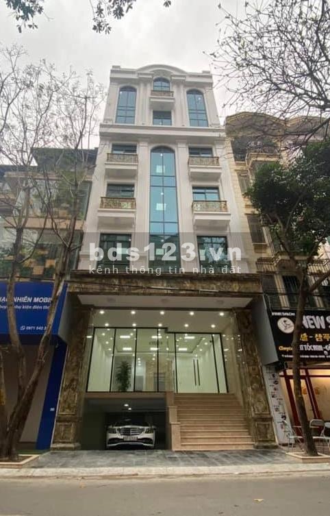 Tòa nhà văn phòng mặt phố Nguyễn Khang 110m2 x 8 tầng, mặt tiền 6m, vỉa hè rộng. Giá 45 tỷ