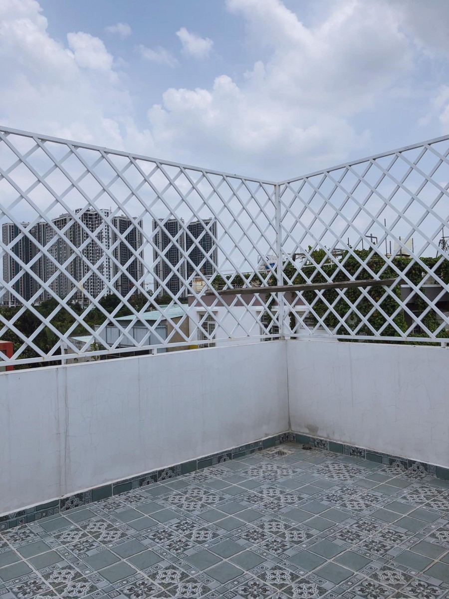 Bán nhà mặt phố Huỳnh Tấn Phát 95m2, 4 tầng xây kiên cố, giá 10 tỷ 5