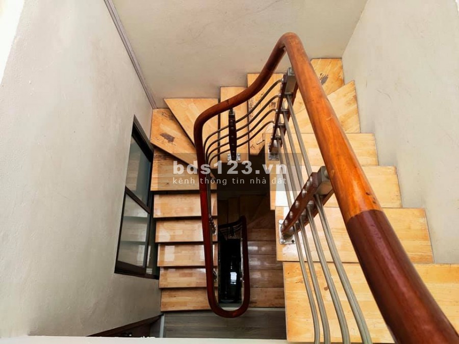 Nhà đẹp Ngô Gia Tự, Long Biên, ngõ thông, dòng tiền 30 triệu/ tháng, 90m2 giá 4.9 tỷ