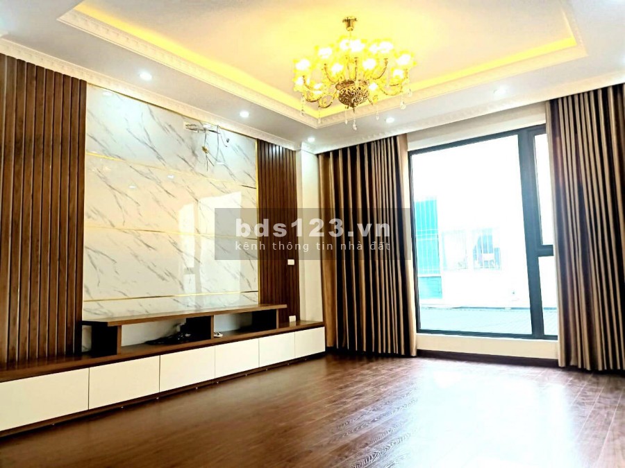 Bán nhà mặt ngõ an ninh, yên tĩnh, 1 đường thẳng vào đến nhà, 6 tầng, tiện kinh doanh