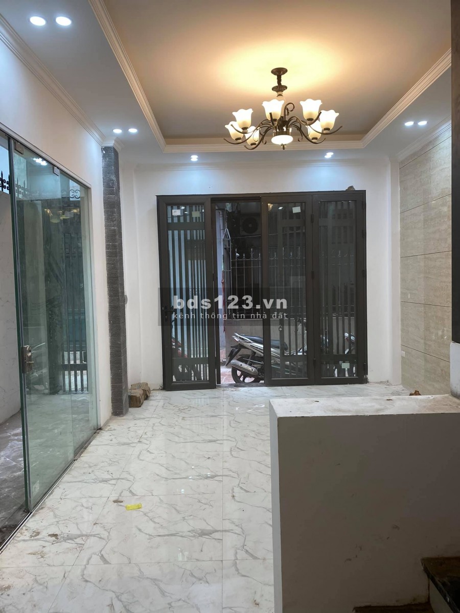 Bán nhà. siêu rẻ, căn góc Vũ Tông Phan, trung tâm Quận Thanh Xuân
