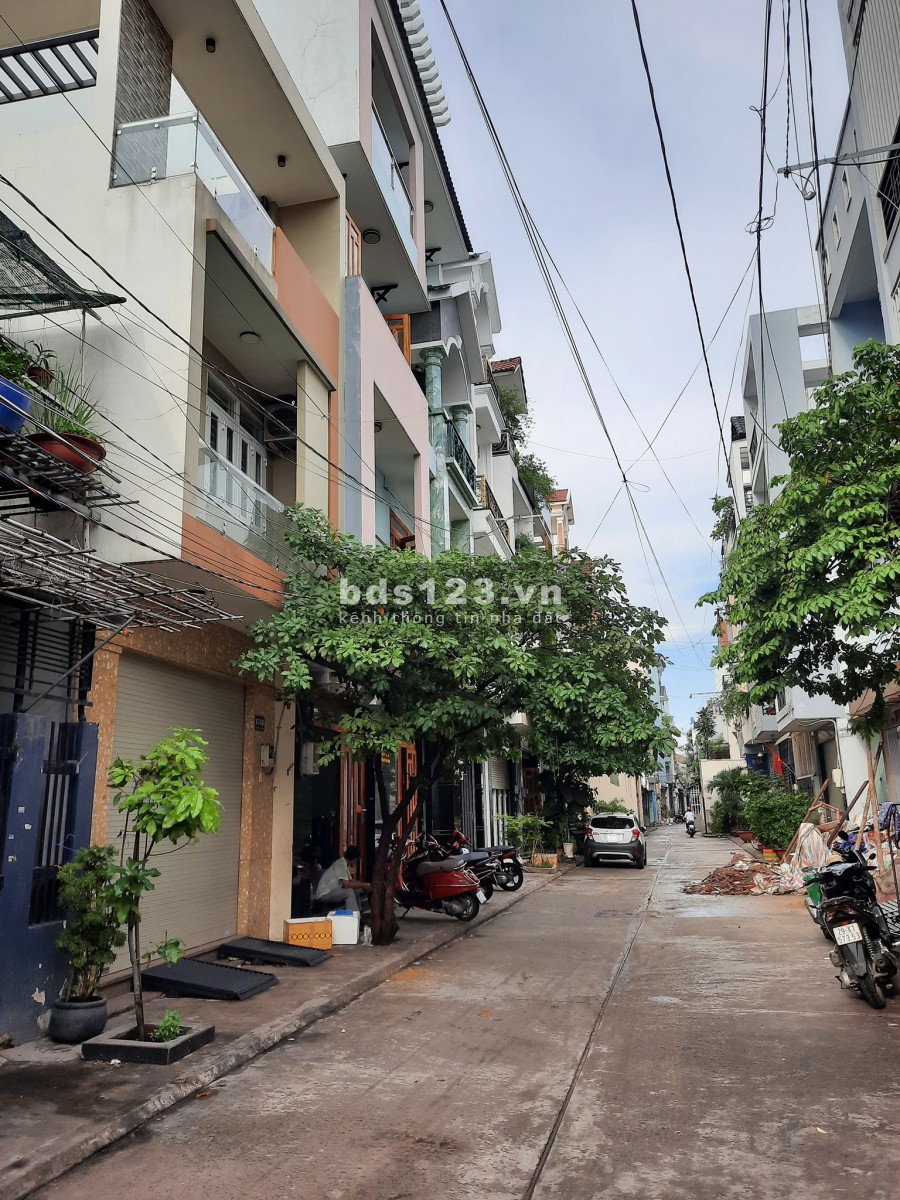 Bán nhà Âu Cơ, Quận Tân Phú, dt 3.8x12m, giá 4 tỷ 900tr, LH 0933592713