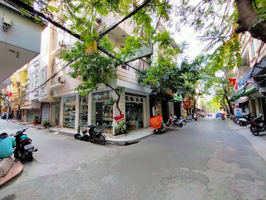 Bán nhà mặt phố Khương Trung, lô góc dt 45m2, 5t, mt 5.5m, kinh doanh, ô tô tránh, hơn 8 tỷ.