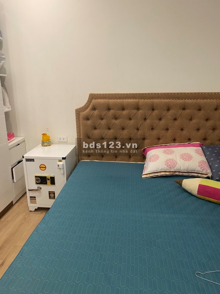 Bán căn hộ chung The K Park Văn Phú Hà Đông 68m2 2PN 2WC full nội thất, giá 2 tỷ. LH: 0374393926