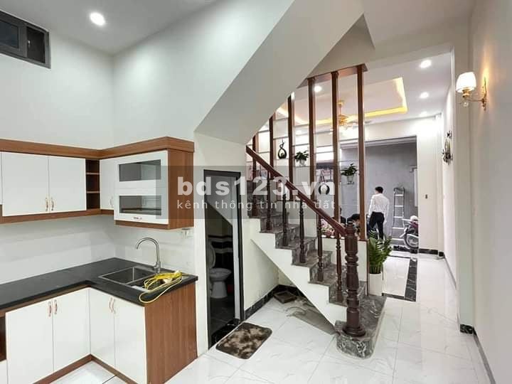 Bán nhà chính chủ ngõ Ngũ Nhạc, 5 tầng, bao rộng thoáng, dt 39m2, giá 2.2 tỷ