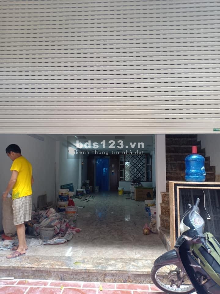 Bán tòa nhà văn phòng 7T, 10 Nguyễn Thị Định dt 65m2 mt 4.3m, giá 21 tỷ