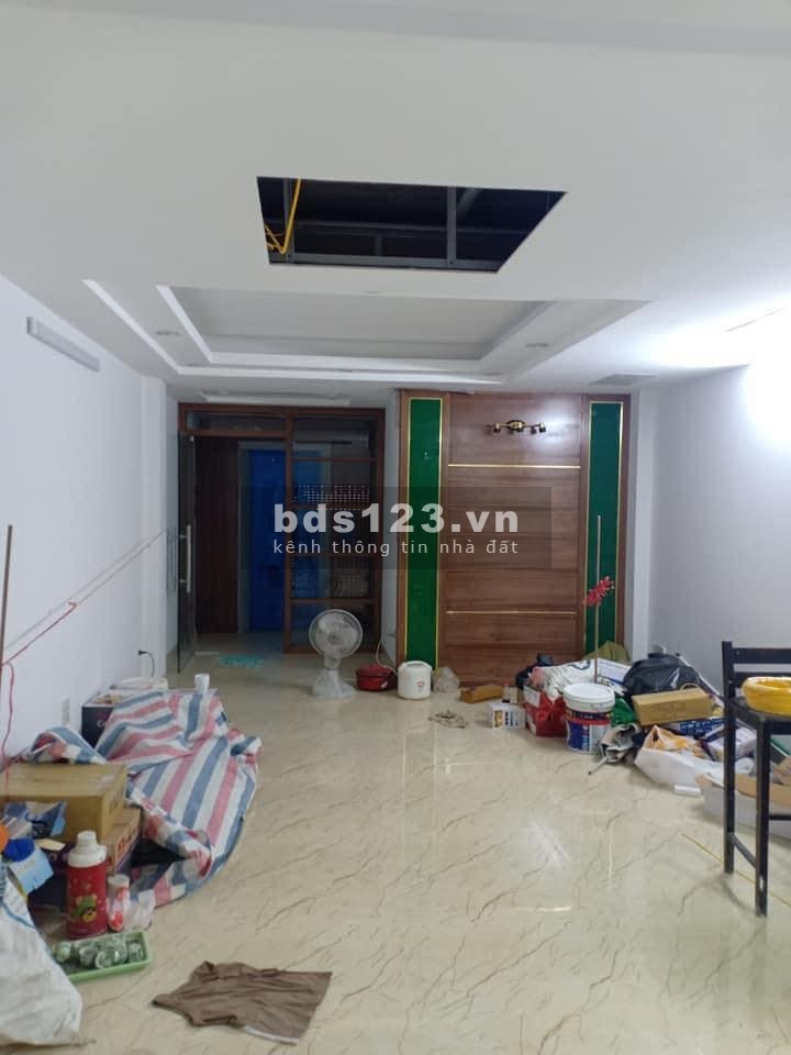 Bán tòa nhà văn phòng 7T, 10 Nguyễn Thị Định dt 65m2 mt 4.3m, giá 21 tỷ