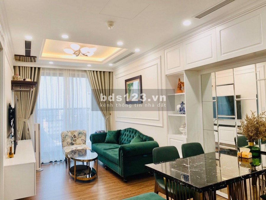 Tôi cần bán nhanh căn 82m2 nhìn cầu Nhật Tân, full đồ, bao mọi chi phí. Giá 2,95 tỷ, đã có sổ đỏ