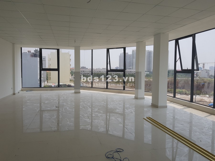 CHO THUÊ VP 1200M2 CĂN GÓC 2MT HẦM 7 SÀN TRỐNG SUỐT TT HÀNH CHÍNH QUẬN 2