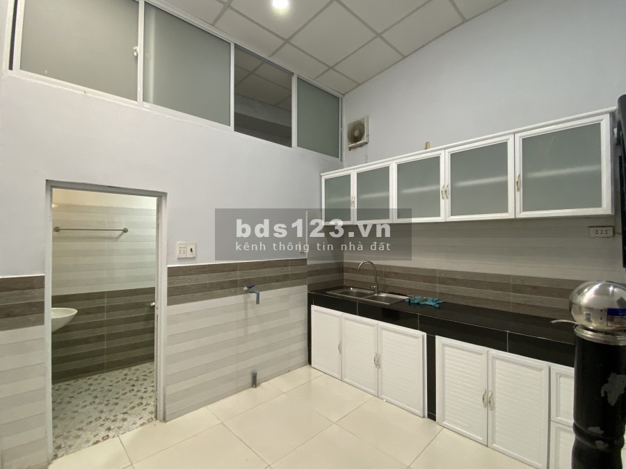 Nhà 2 tầng 3.2x17 nở hậu, hẻm 628 Hậu Giang Quận 6 giá bán 4ti650