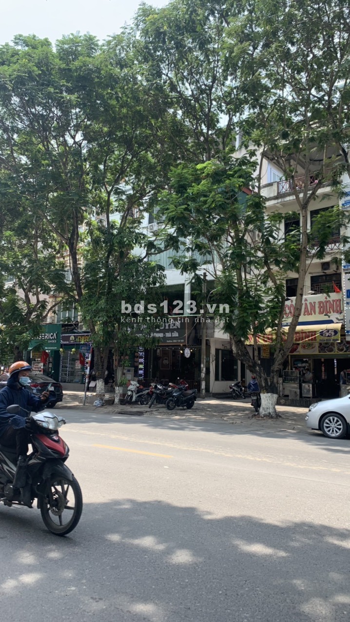 Mặt bằng phố Trần Quốc Hoàn ,Cầu Giấy, Hà Nội . Cho thuê 2 tầng diện tích 35m2/sàn . Giá 24tr/tháng