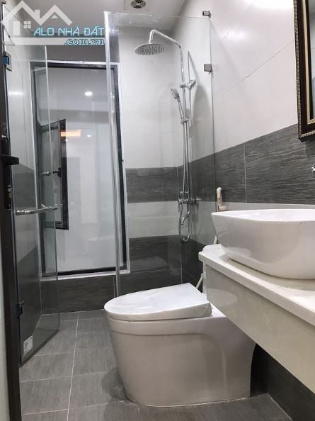 Gia đình cần bán gấp căn nhà Khương Đình với vị trí đắc địa trong tuần
