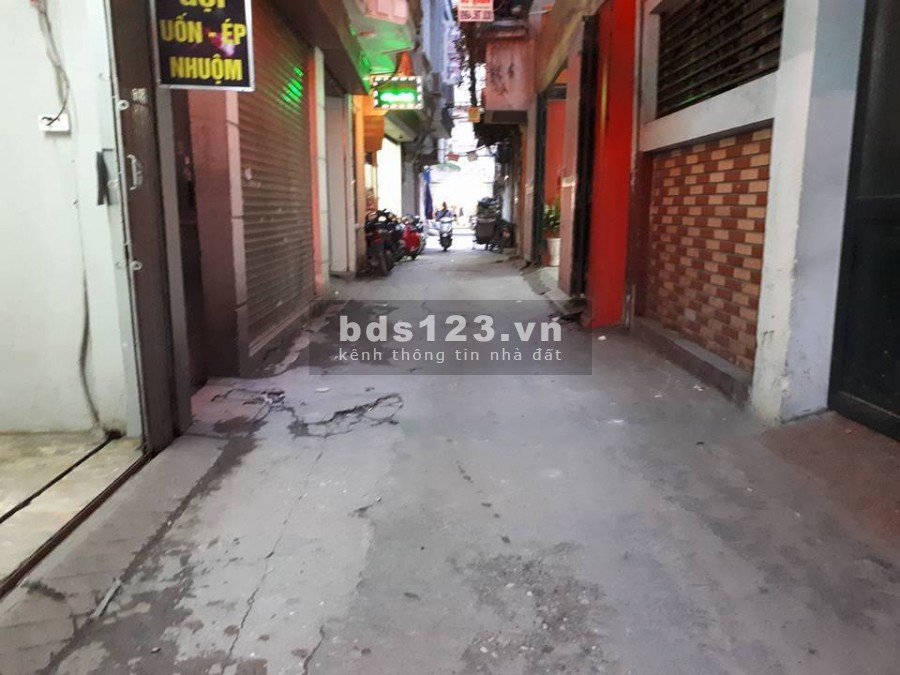 Bán nhà Ngõ 176 Nguyễn Đức Cảnh, ngõ rộng ô tô dt 38m2 giá 3.75 tỷ