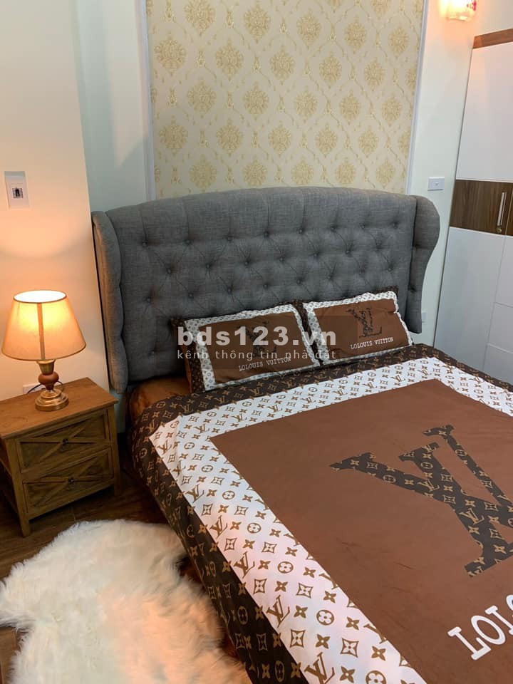 Bán nhà Lĩnh Nam nhà đẹp đầy đủ nội thất xịn, 4 tầng đúc bê tông kiên cố