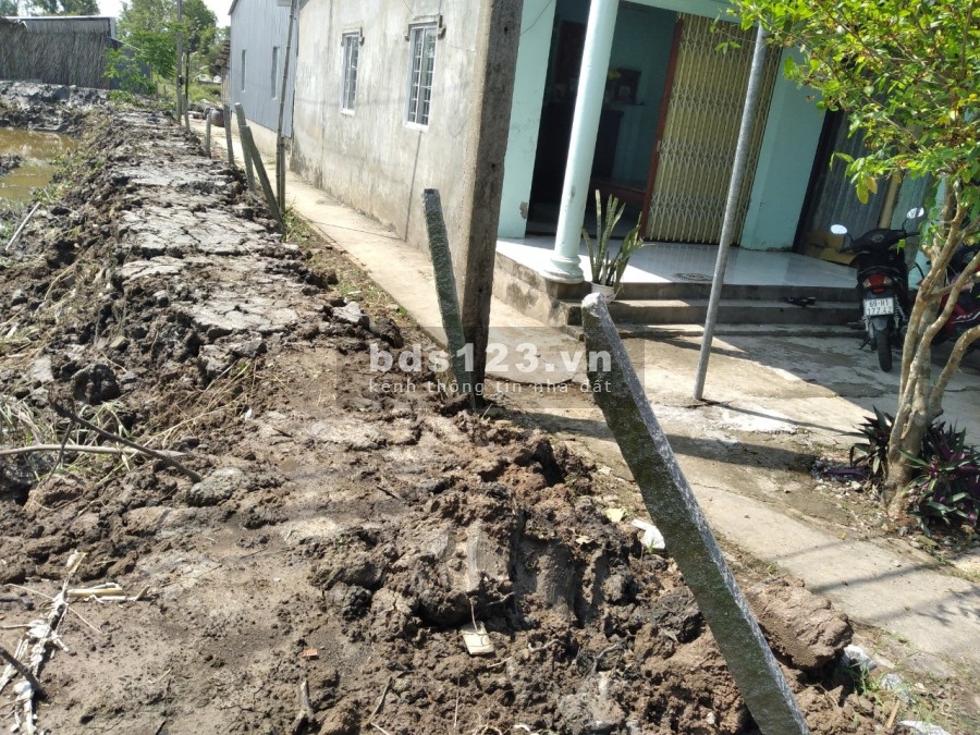 Mã tin 416 Có bán nền lẻ, lộ 3 m, thuận lợi để ở và đầu tư kinh doanh