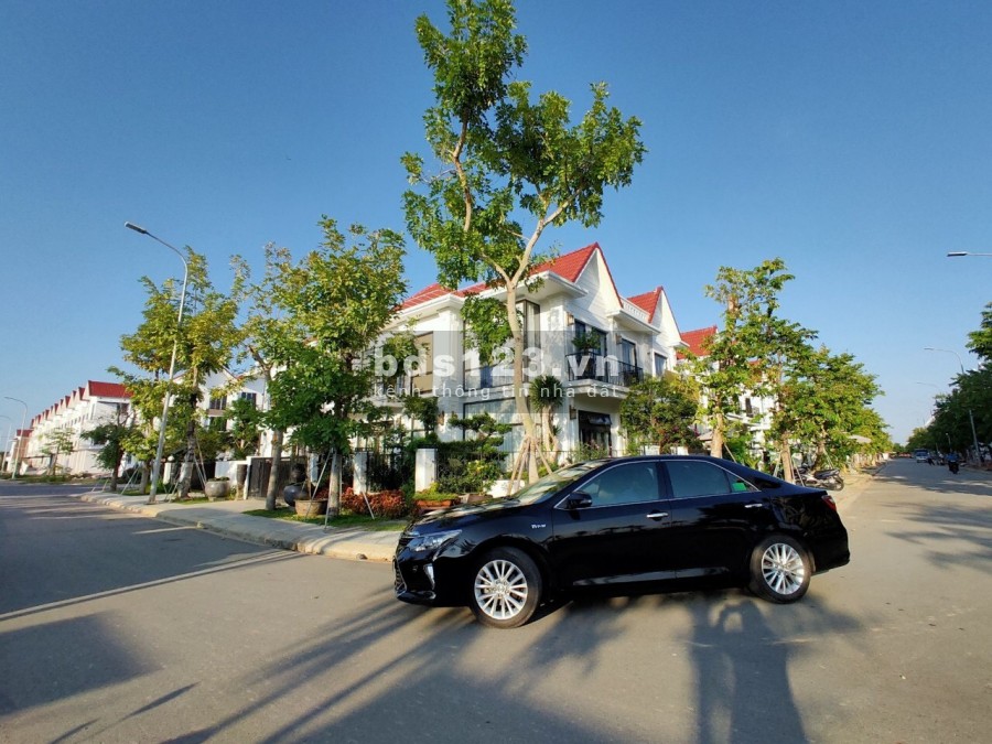 Nhà 80m2 khu C Royal Park thanh toán theo tiến độ, sàn xây dựng 198m2, sổ riêng