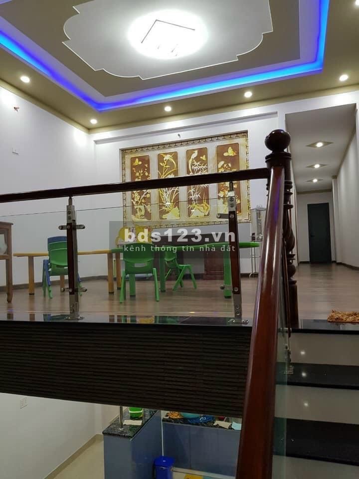Nhà lầu sổ riêng mặt tiền Nguyễn Thái Học 5x30 giá 3tỷ690