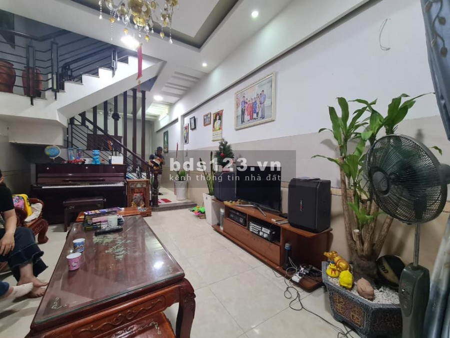 Bán gấp nhà diện tích 101m2 trung tâm Bầu Cát, Tân Bình, giá chỉ 7.4 tỷ