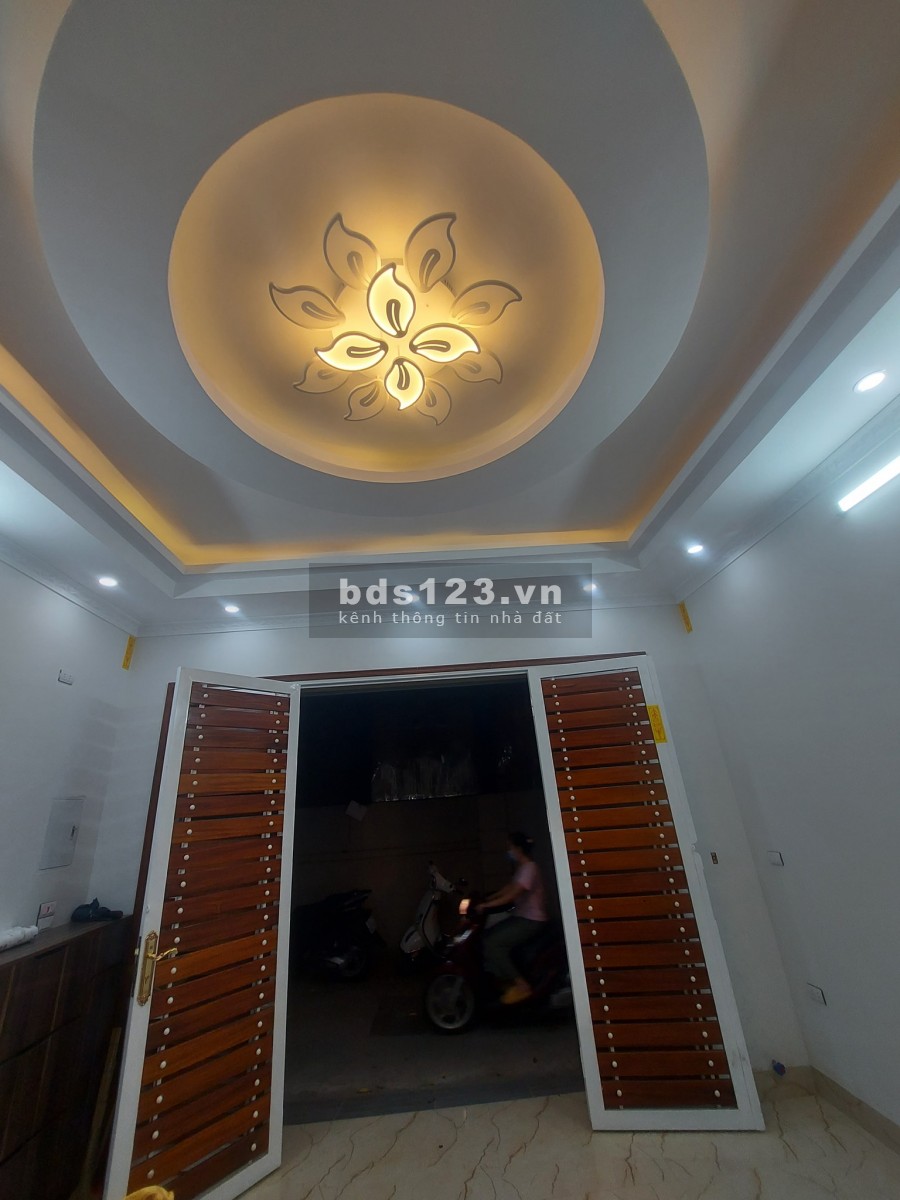 Nhà lô góc 2 mặt ngõ gần Vinhomes Riverside Quận Long Biên Hà Nội