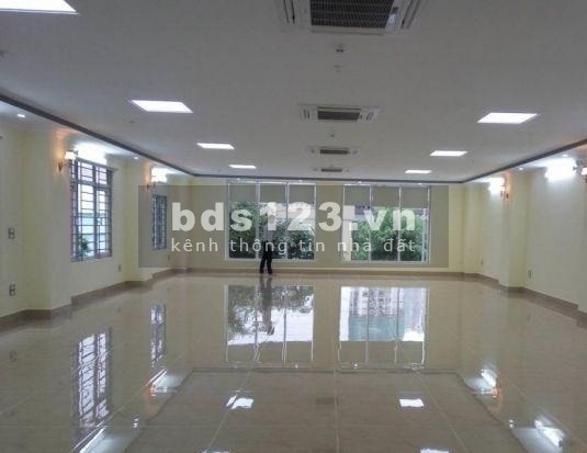 Cho thuê nhà khu phân lô Hoàng Cầu Đống Đa vị trí đẹp dt 60mx5 tầng, mt 5m, thoáng mát