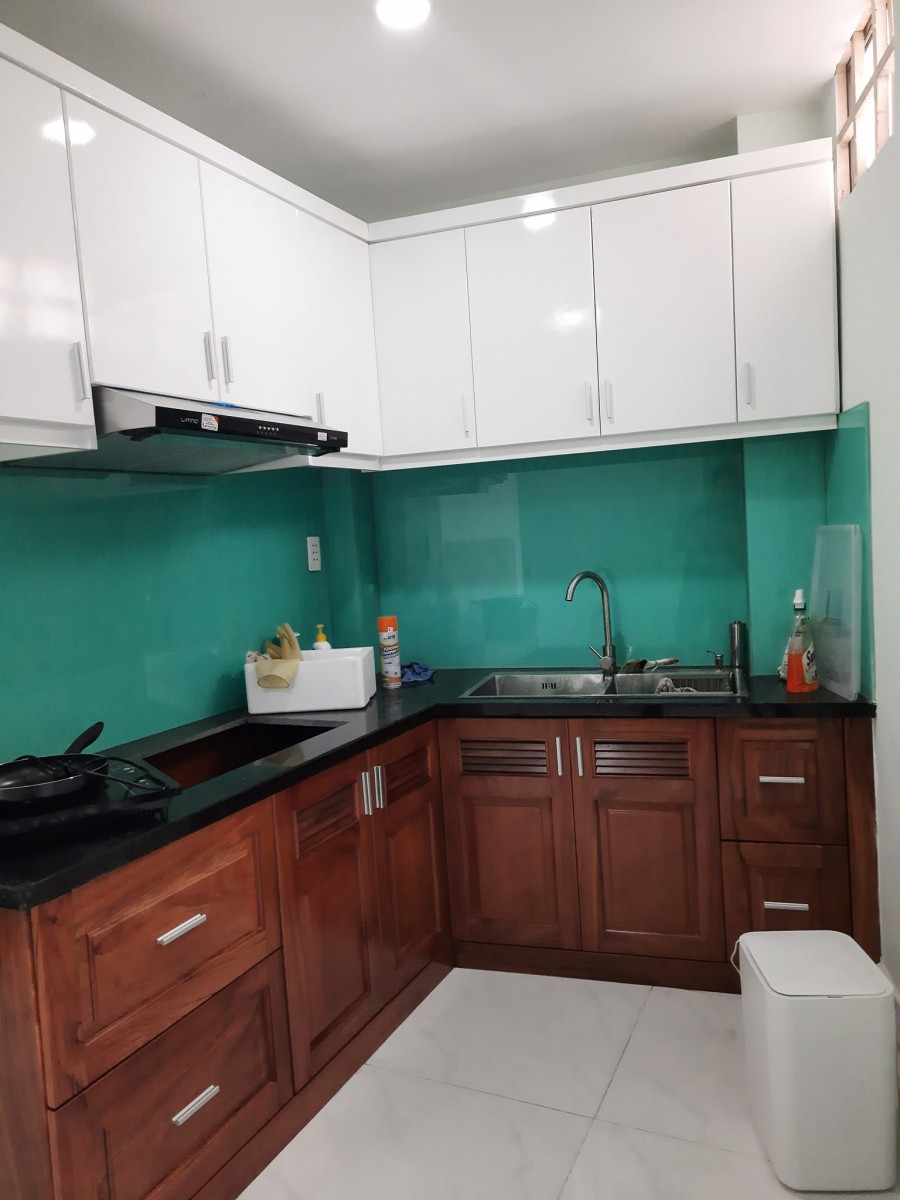 Bán nhà Phan Đăng Lưu, Tặng Full Nội thất Châu Âu, 4 tầng, 5.65 tỷ