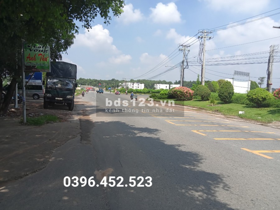Vĩnh Tân Tân Uyên KCN VSIP 2 bán nhanh nền 300m2 chỉ 750tr có Ngân hàng hổ trợ giáp đường DT742