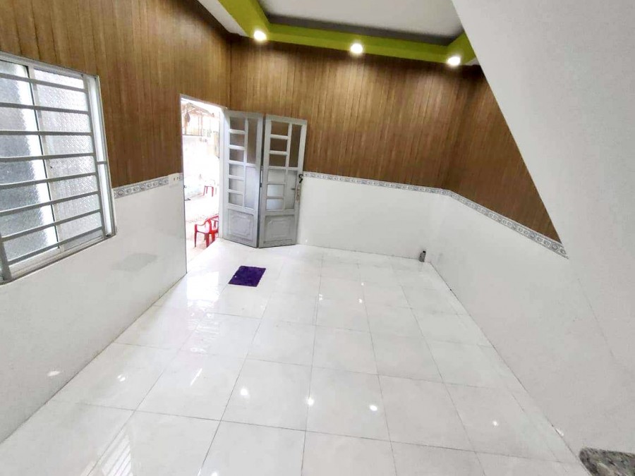 Bán nhà ấp 5, Phong Phú 40m2, hiện đại, đủ công năng,chỉ 1 tỷ 950