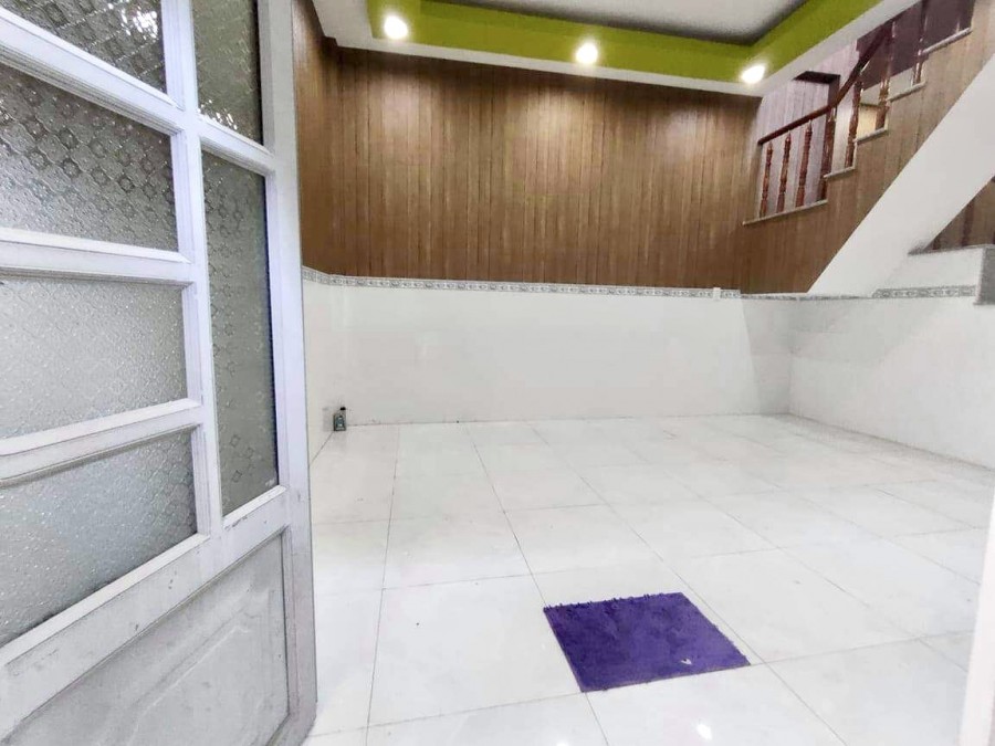 Bán nhà ấp 5, Phong Phú 40m2, hiện đại, đủ công năng,chỉ 1 tỷ 950
