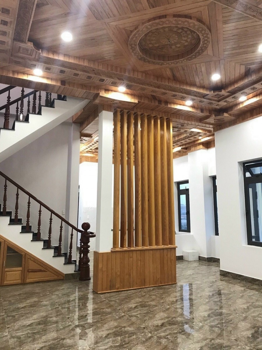 Biệt thự sân vườn Nam Hồ phường 11, thành phố Đà Lạt, lh 0911451686