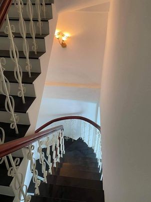 Bàn nhà HXH 4 tầng Bà Hạt Phường 8 Quận 10 chỉ nhỉnh 6 tỷ. 0856010313.