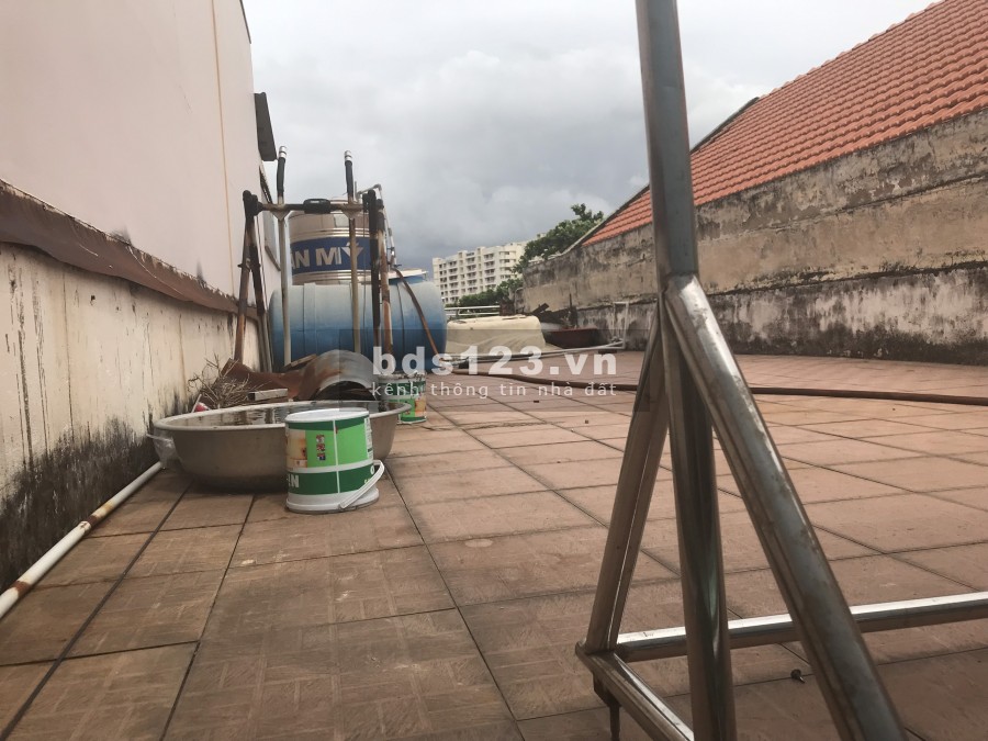 Cần Bán nhà mặt tiền Nguyễn Văn Qúa, khu dân cư, lh 0983801270